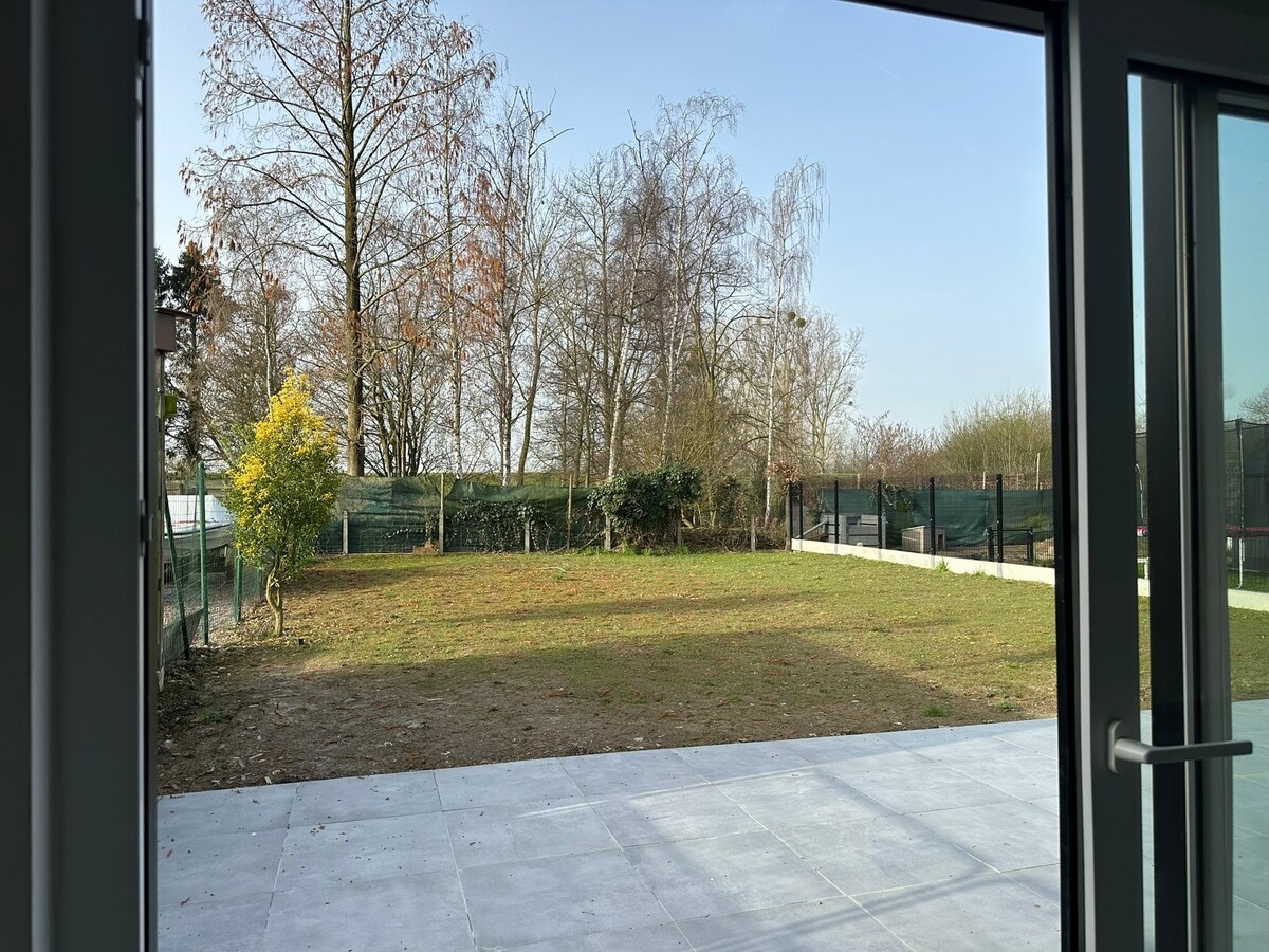 Gerenoveerde bungalow in pittoresk Uikhoven (Maasmechelen). 