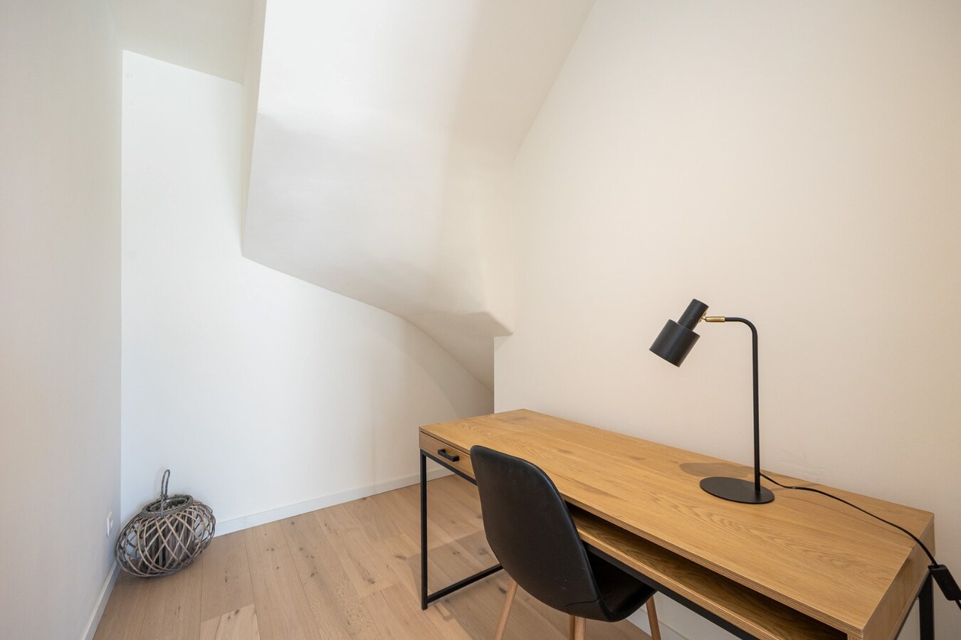 Moderne landelijke villa met A+ energieprestatie in rustige wijk 