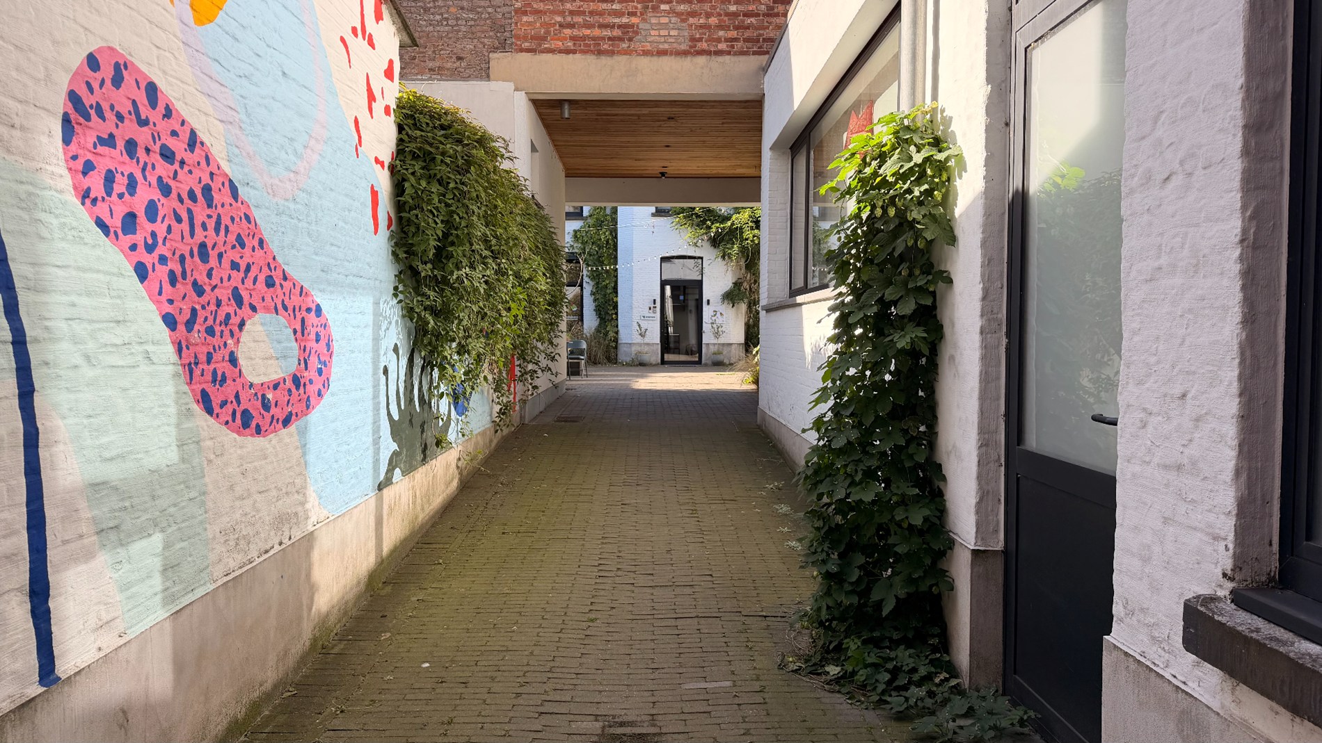 Rustig gelegen kantoren te huur op wandelafstand van station van Berchem