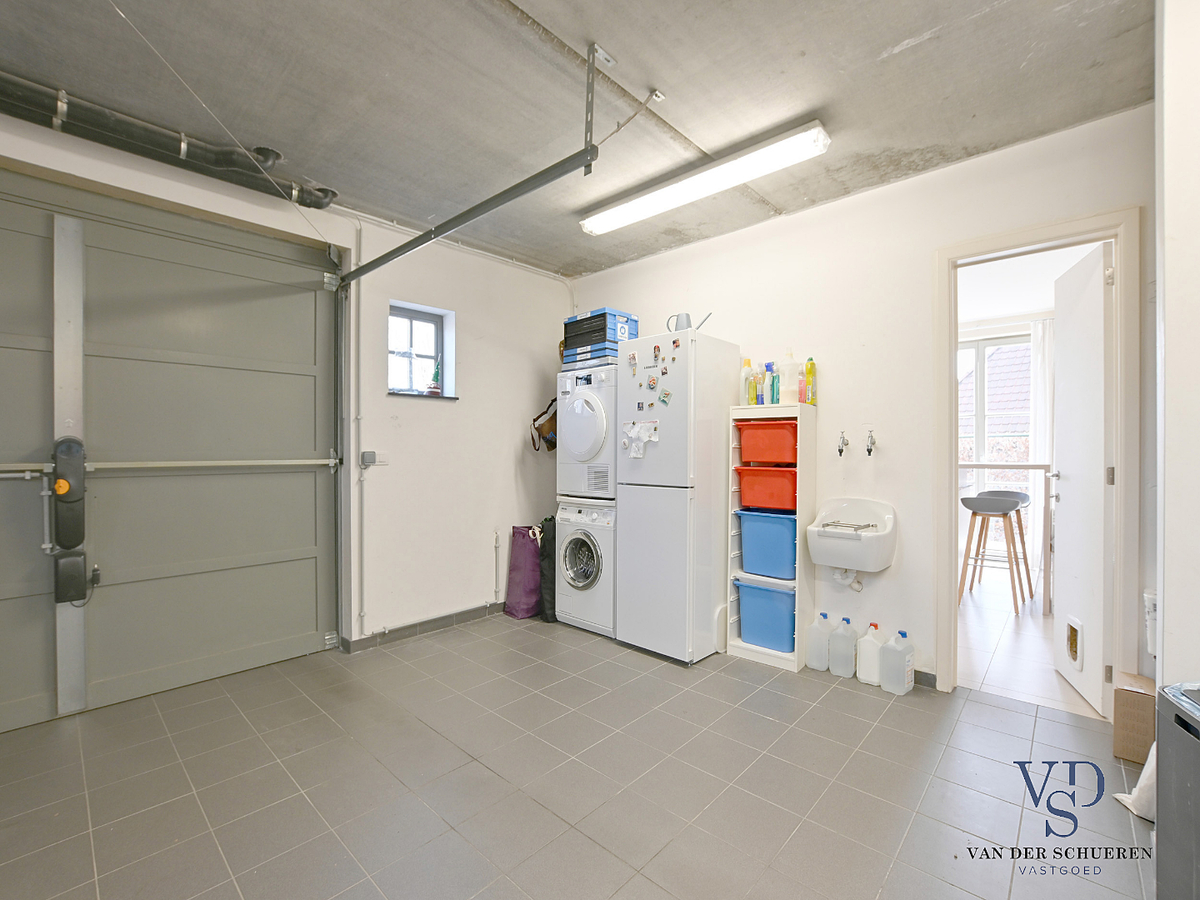 Recente, stijlvolle villa in rustige verkaveling ! 