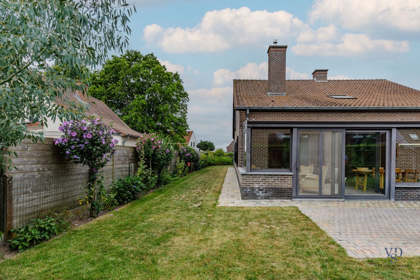 Bijzonder ruime (295m²) gezinswoning in Asper 