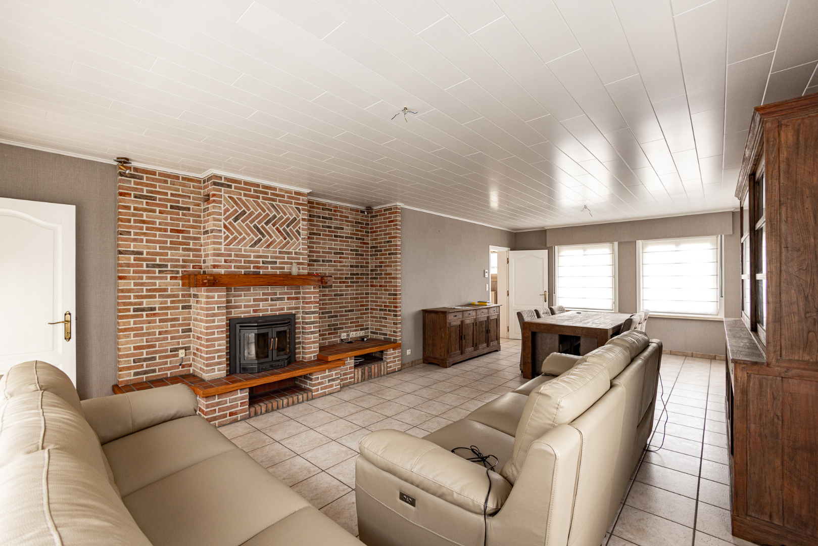 Ruime (4 slpks) instapklare woning met tuin rustig gelegen te Waarschoot 