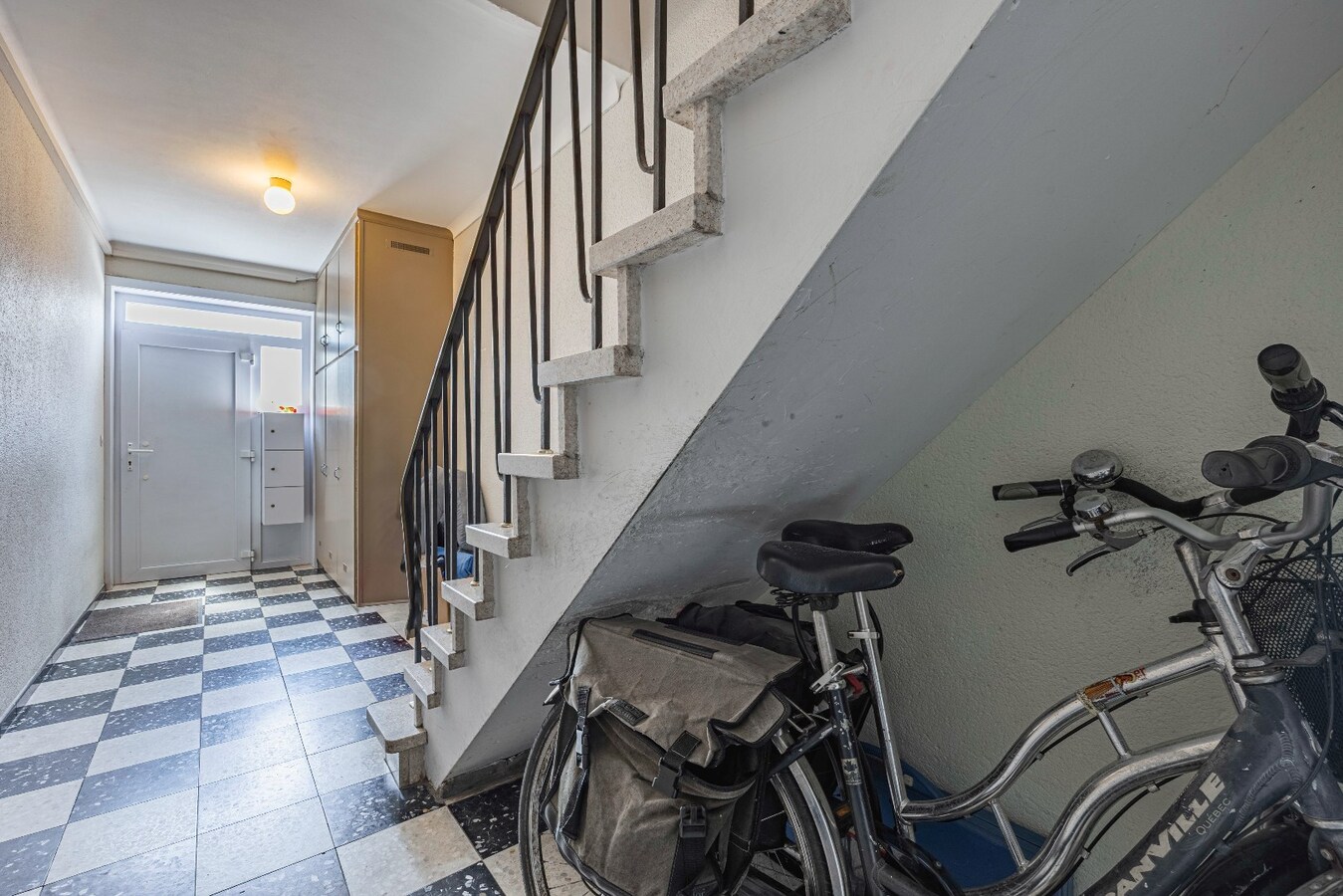 Ruim en energiezuinig appartement met 3 slaapkamers, ruim terras en privatief tuingebruik 