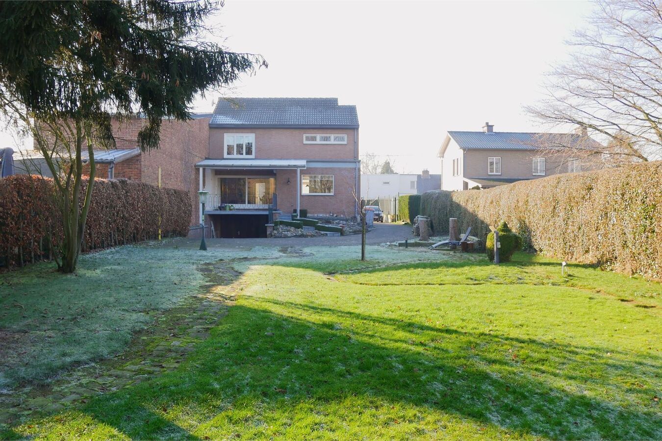 Tof gerenoveerde woning op 1245 m² vlakbij Maastricht 