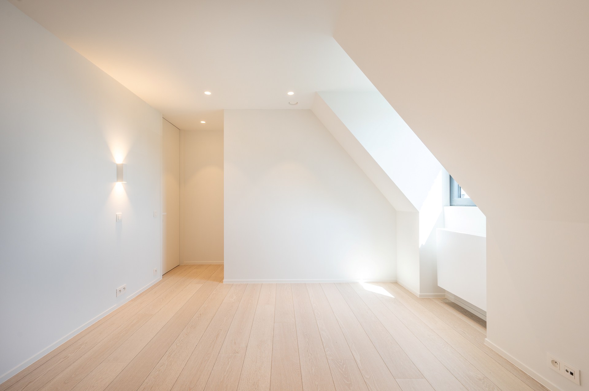 Villa neuve clé en main dans un emplacement de choix calme près du Zegemeer et à distance de marche du centre. 