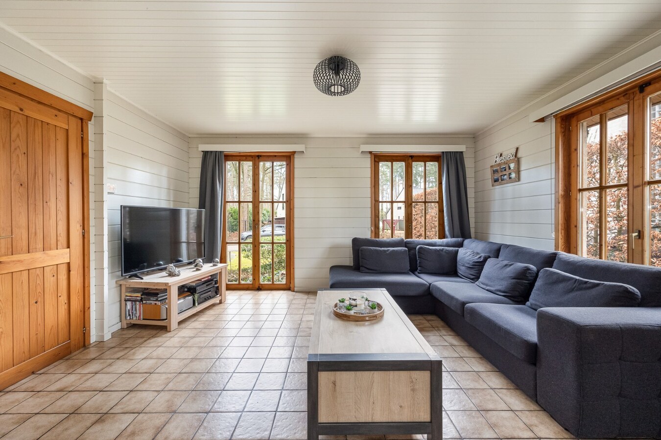 Instapklare gelijkvloers woning in het groen op een West-perceel van  626 m² 