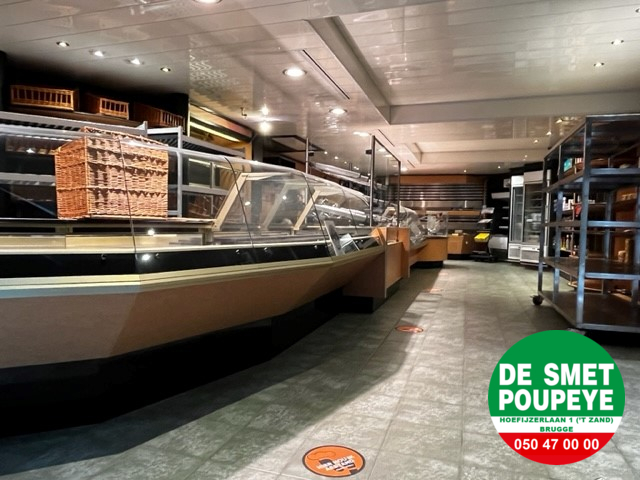 Handelsruimte met opslagplaats 