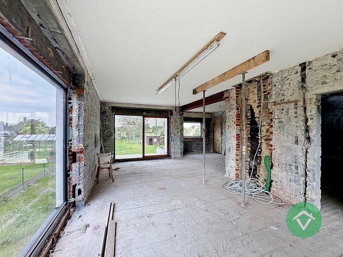 Alleenstaande statige woning met tuin te Veldegem 