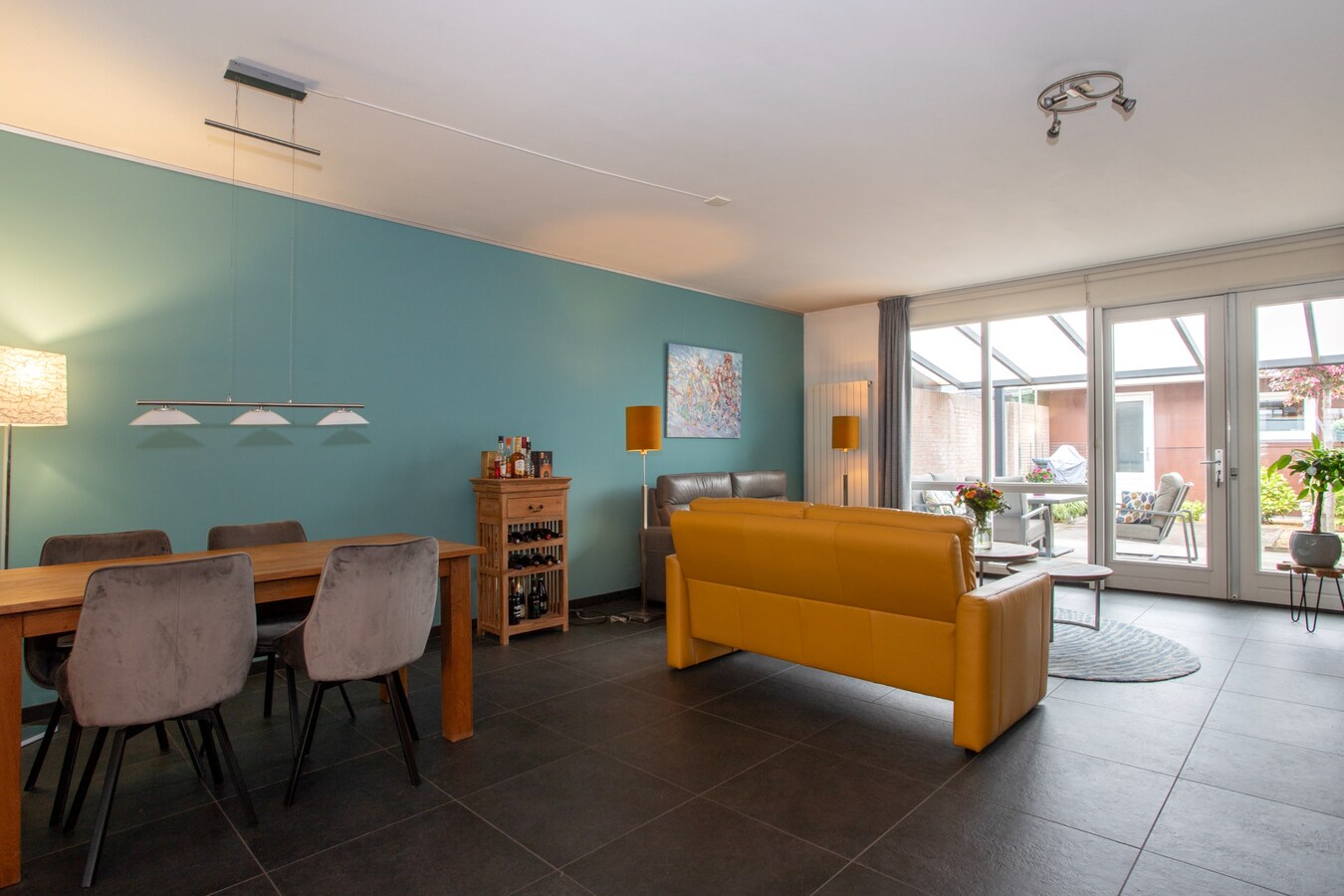 Moderne en royale tussenwoning – instapklaar en energiezuinig! 