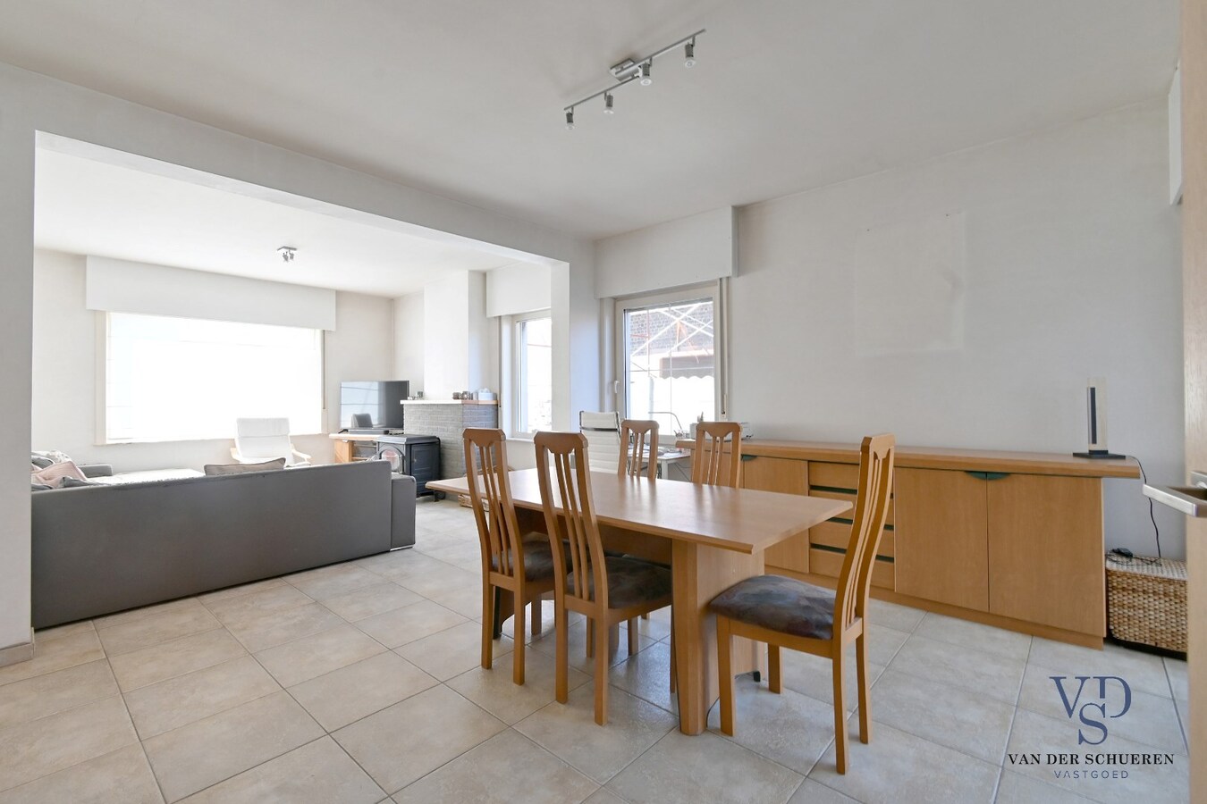 Degelijke Half Open Bebouwing 