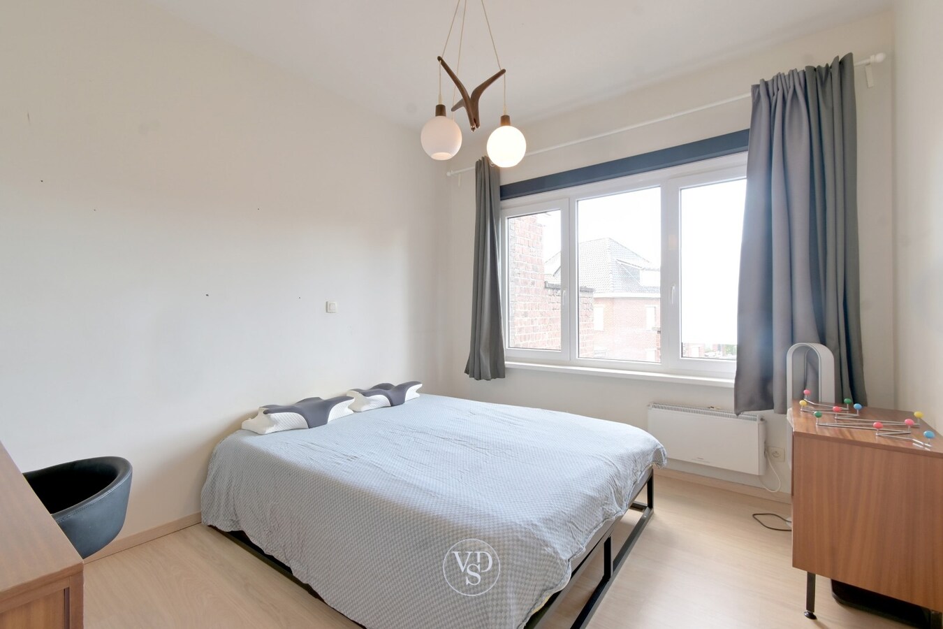 Exceptioneel ruim appartement in centrum Gavere. 
