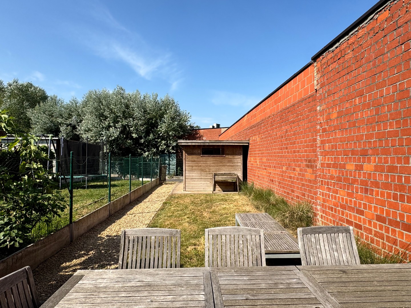Bemeubeld woning met tuin en 2 slaapkamers 