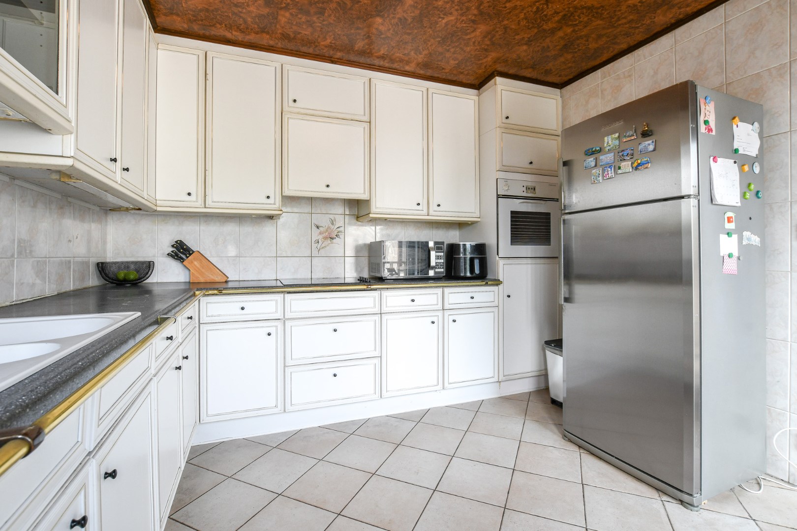 Ruime bel-etagewoning met tuin en bijgebouw, vlakbij centrum De Haan 