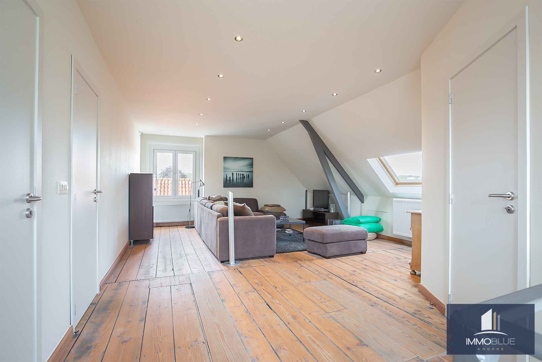 Maison de maître exclusive et élégante avec de grands espaces de vie. 