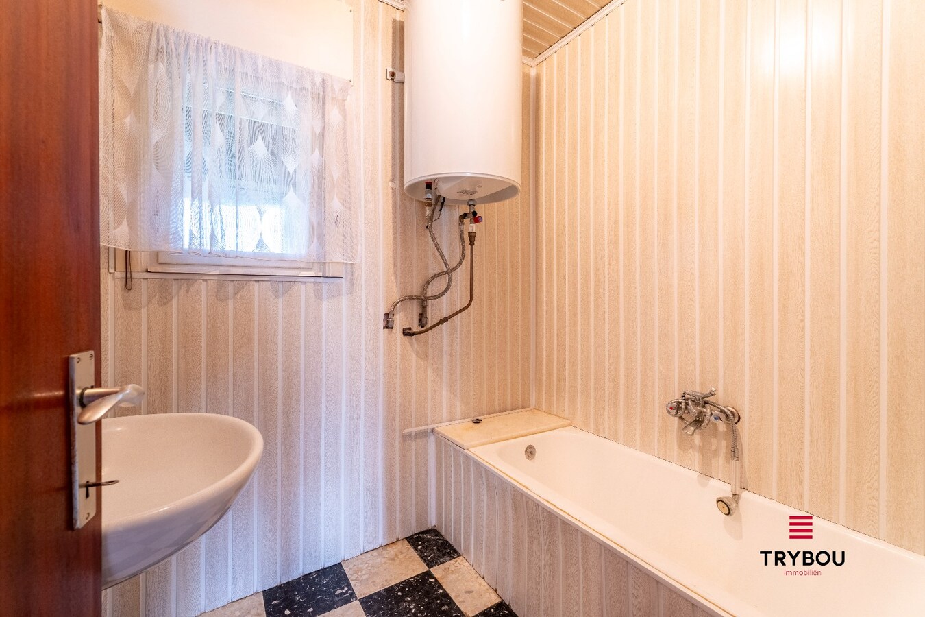 Charmante woning met grote tuin en tal van mogelijkheden 