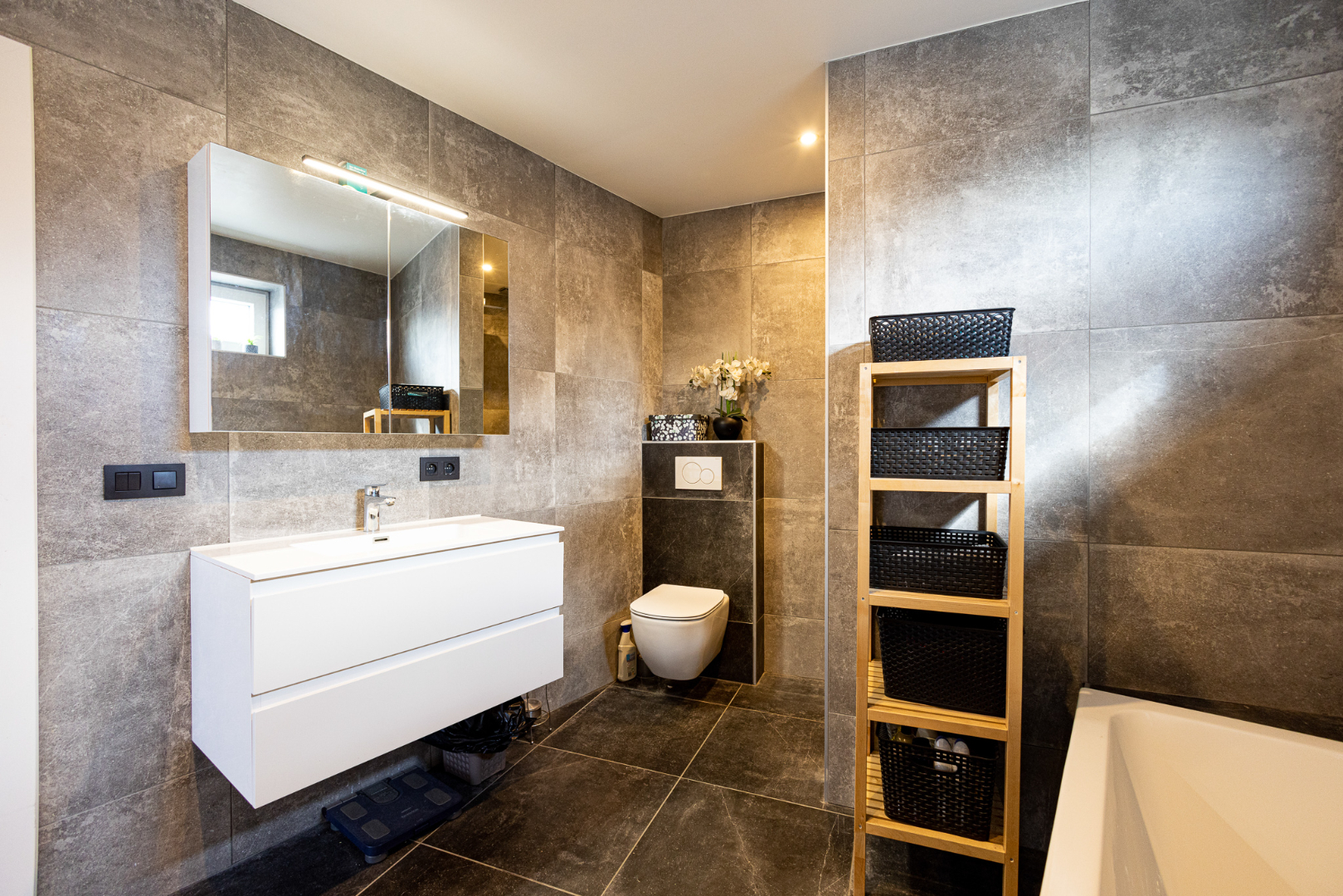 Energiezuinige woning op 6.229 m² met 4 slpks én ideaal voor paardenliefhebbers te Adegem 