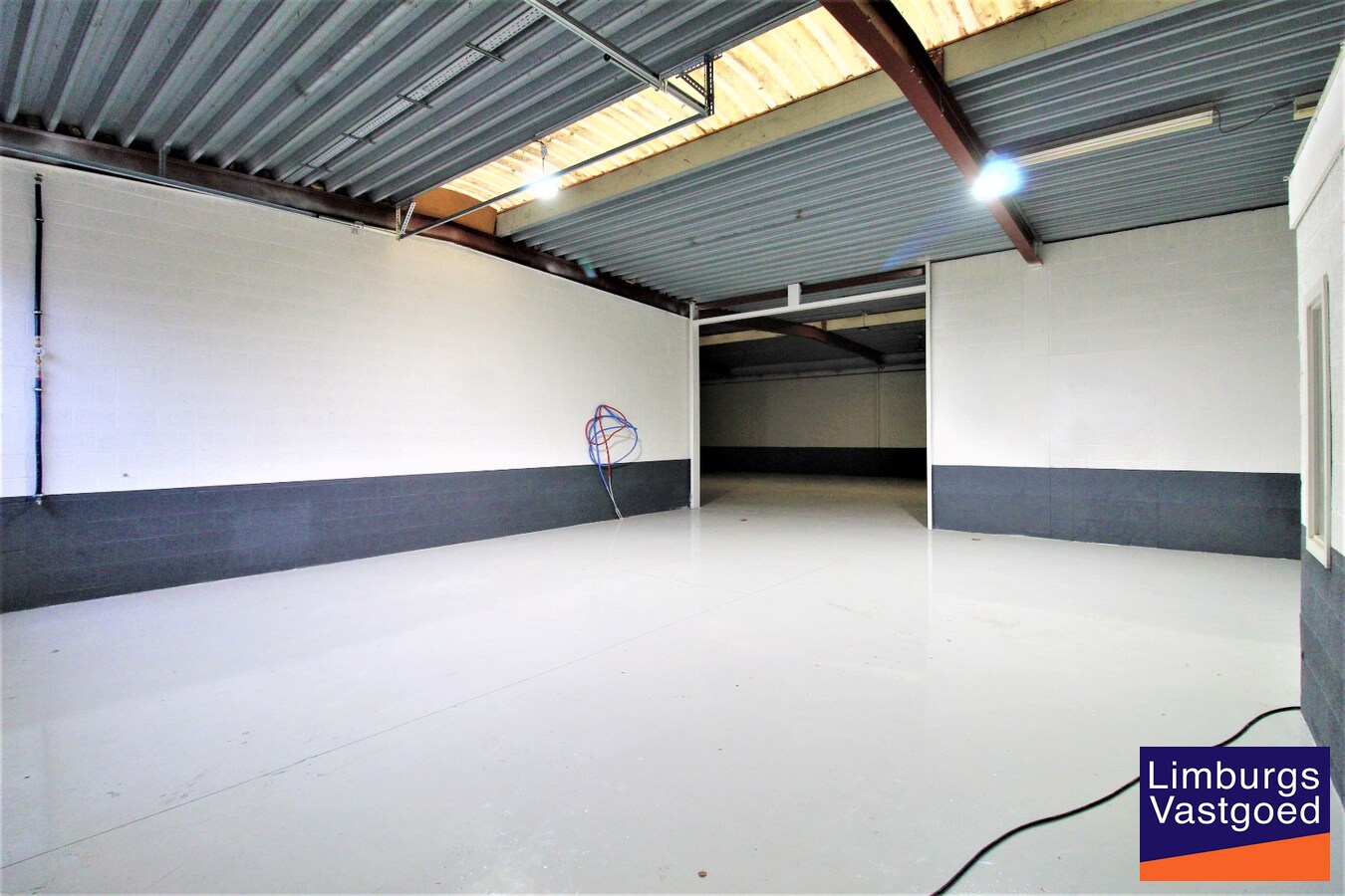 DE BEER - KMO UNITS - v.a. 110 m² tot 478 m² - Nabij E 313 