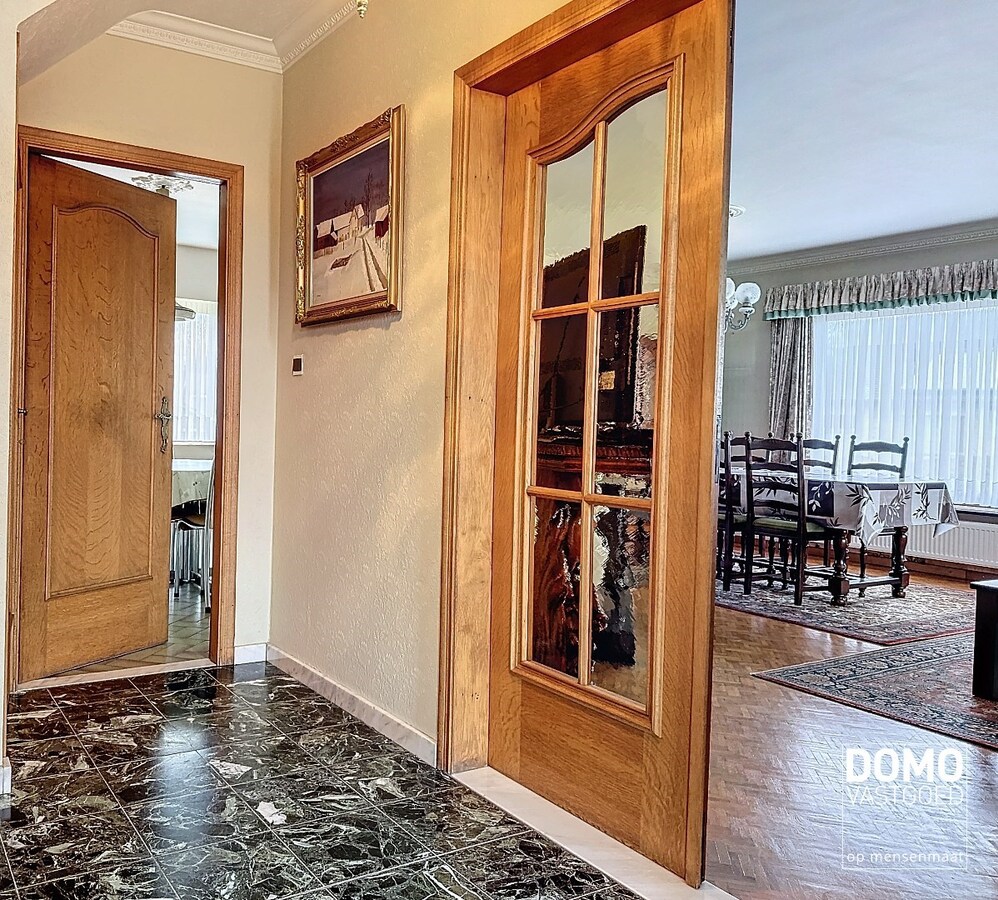 Charmante woning met ruime tuin en inpandige garage, rustig gelegen te Spalbeek. 