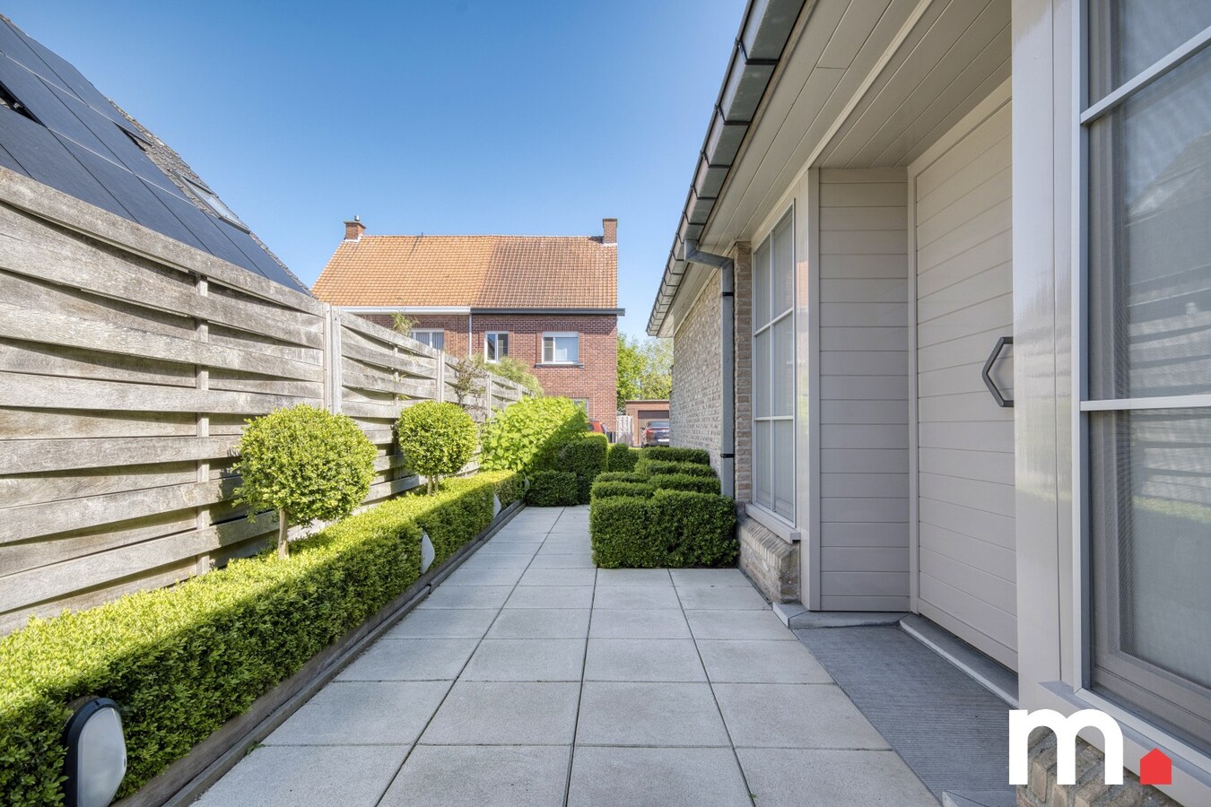 Unieke instapklare Villa te Emelgem op 621m² op TOPligging ! 