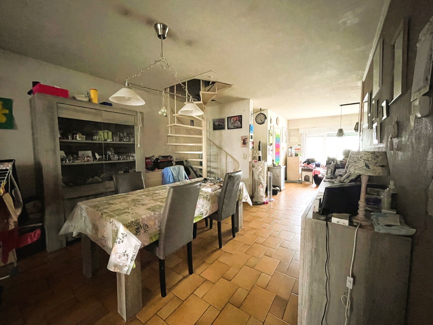 Halfopen woning met rustige ligging 