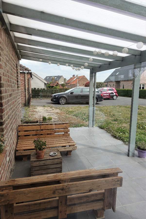 Landelijke woning met tuin en dubbele garage 