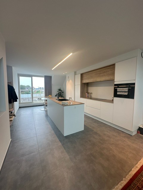 Recent en energiezuinig appartement met 2 slpk. en groot terras in Geel-centrum 