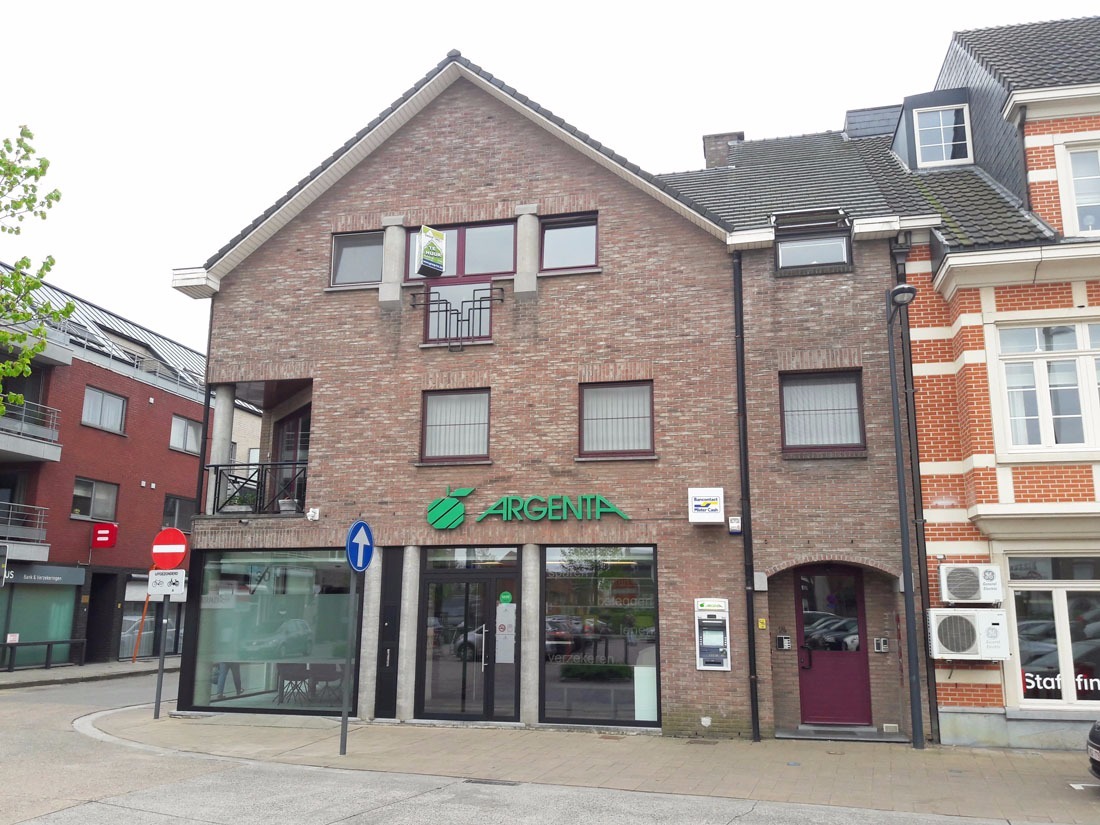 Verhuurd dak appartement - Paal