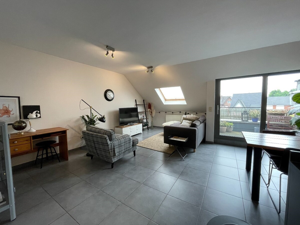 Gezellig appartement, centraal gelegen te Kuringen. 