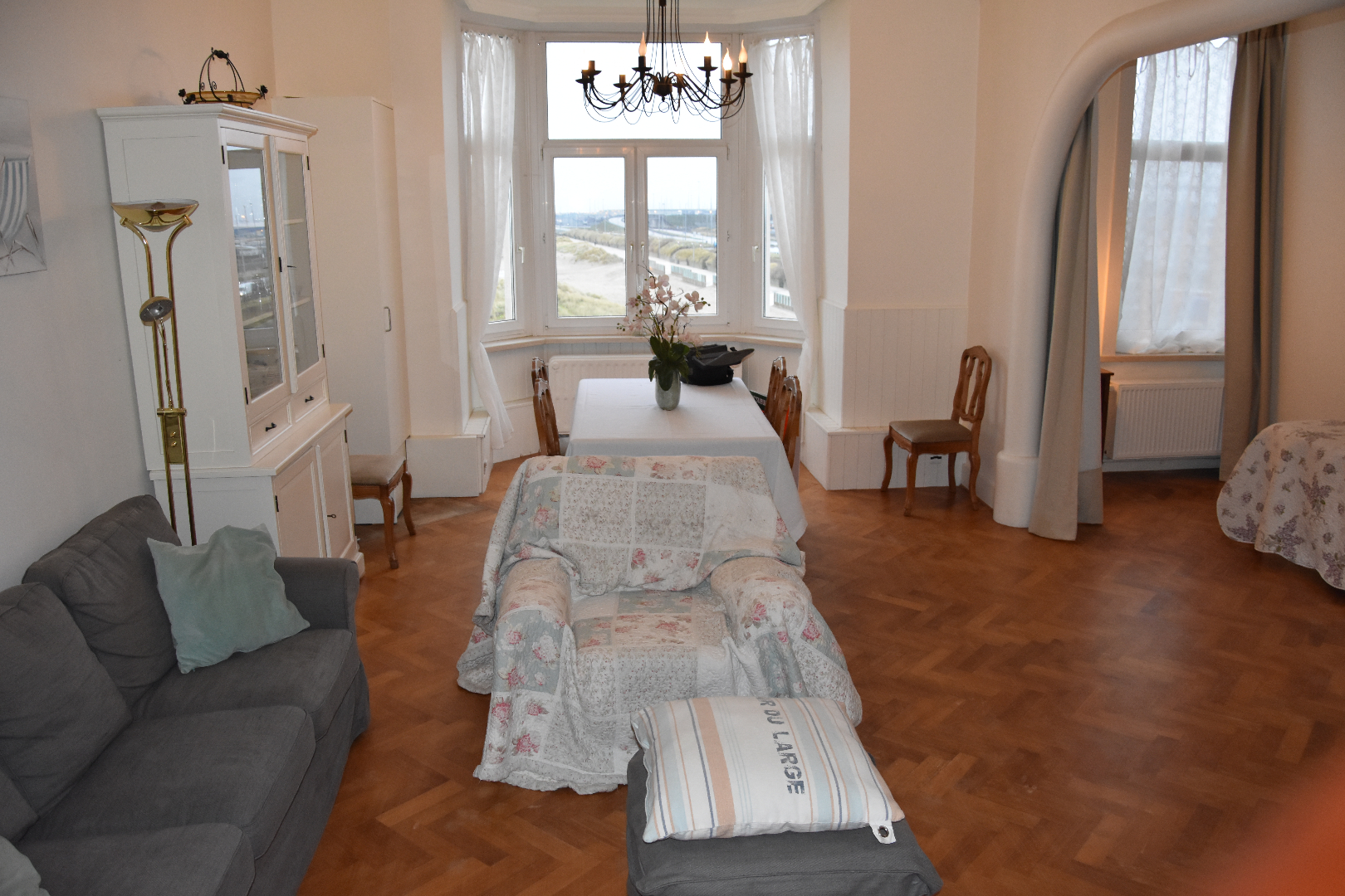 appartement met 2 slaapkamerhoeken. 