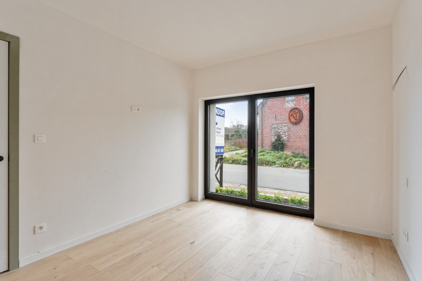 Exclusieve halfvrijstaande woning te koop na transformatie van bestaande hoeve naar 2 BEN-woningen! 