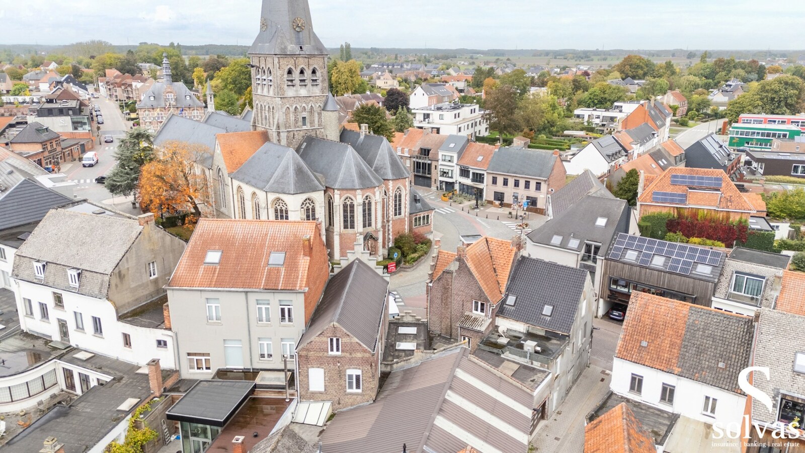 Handelswoning in centrum Zomergem! 