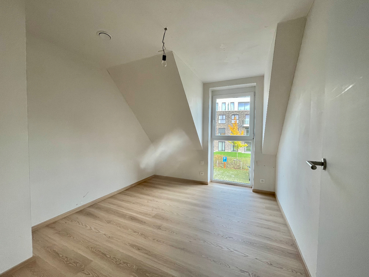 6% BTW mogelijk! Halfopen nieuwbouwwoning met 3 slaapkamers 