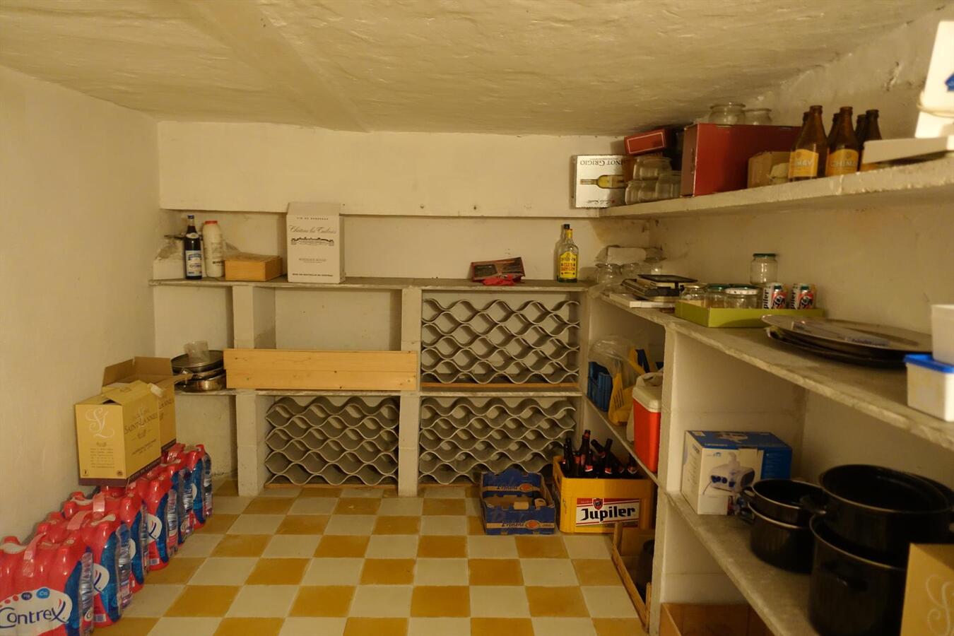 Zonnige charmante half-open woning 