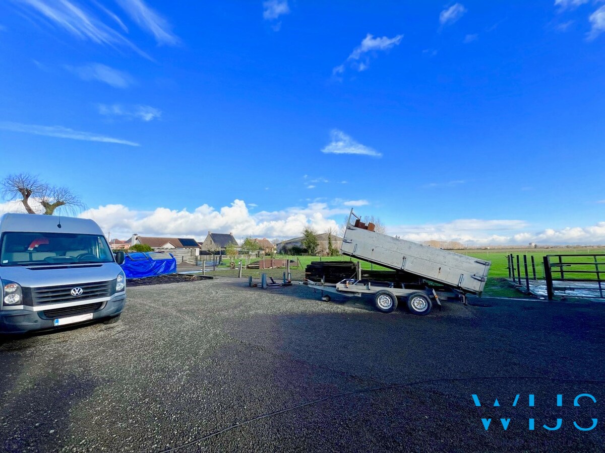 Instapklaar woonhuis op 17.400 m² grond te ASSENEDE ! 