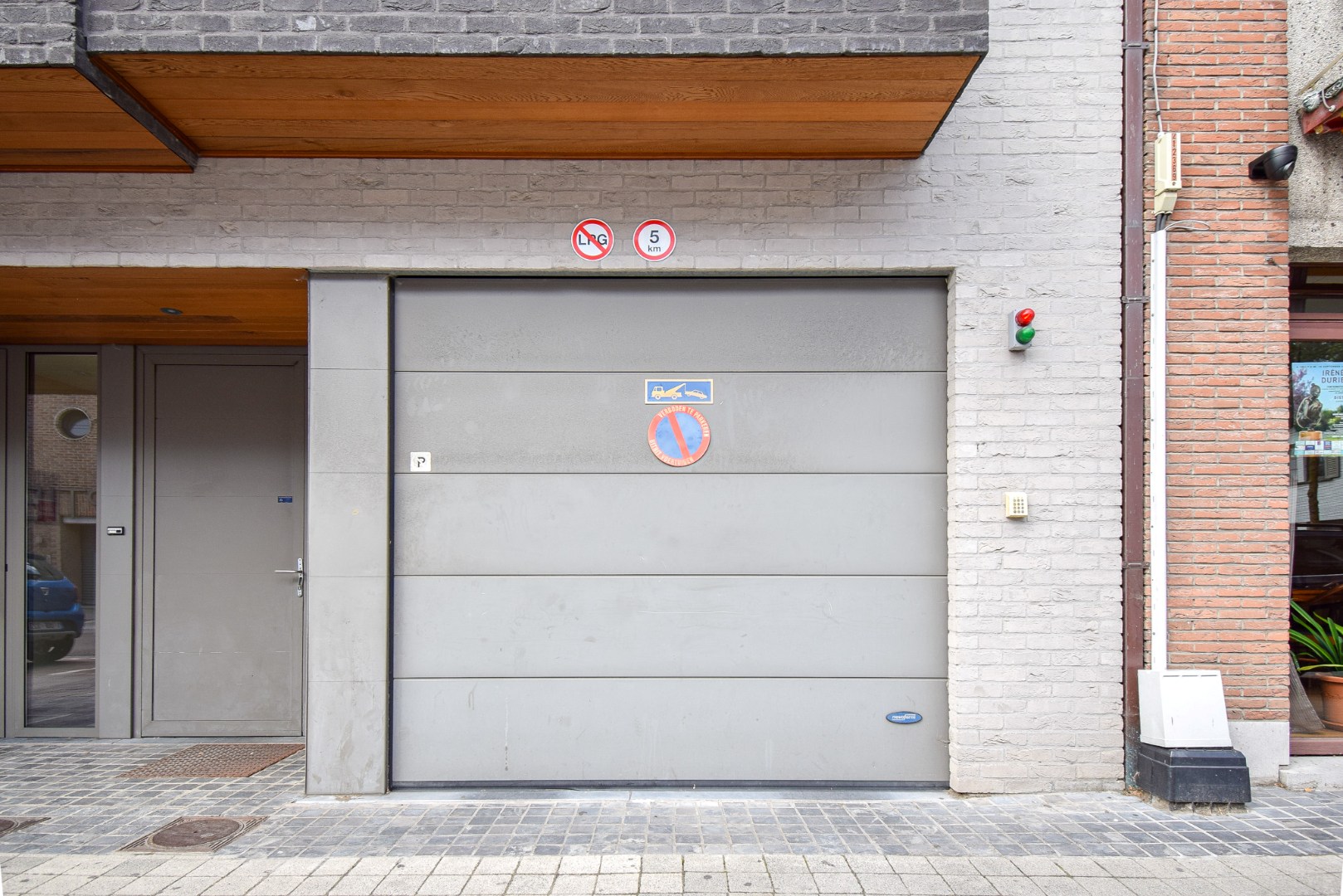 Ruime garagebox in centrum Gistel 