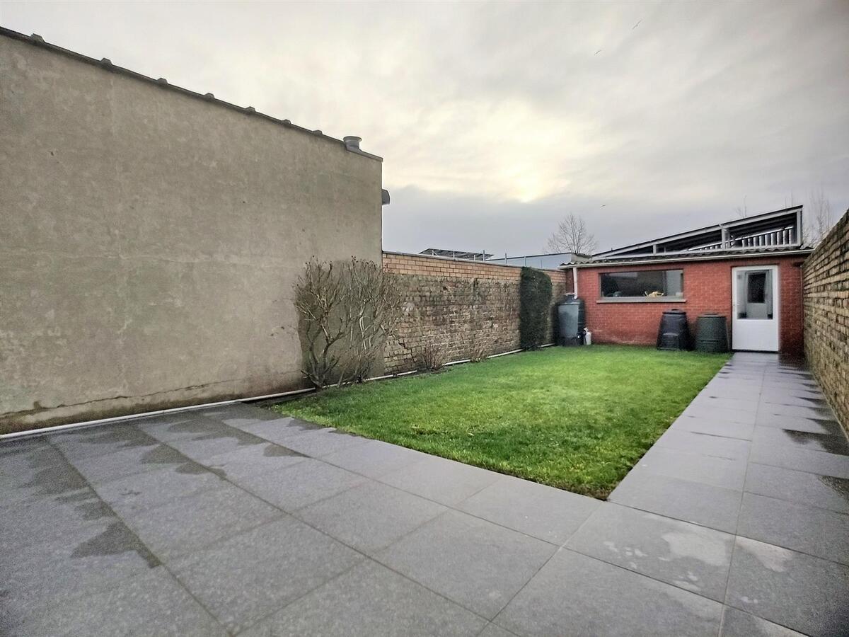 Aangename gezinswoning met tuin, garage &amp; achteruitgang - Heist 