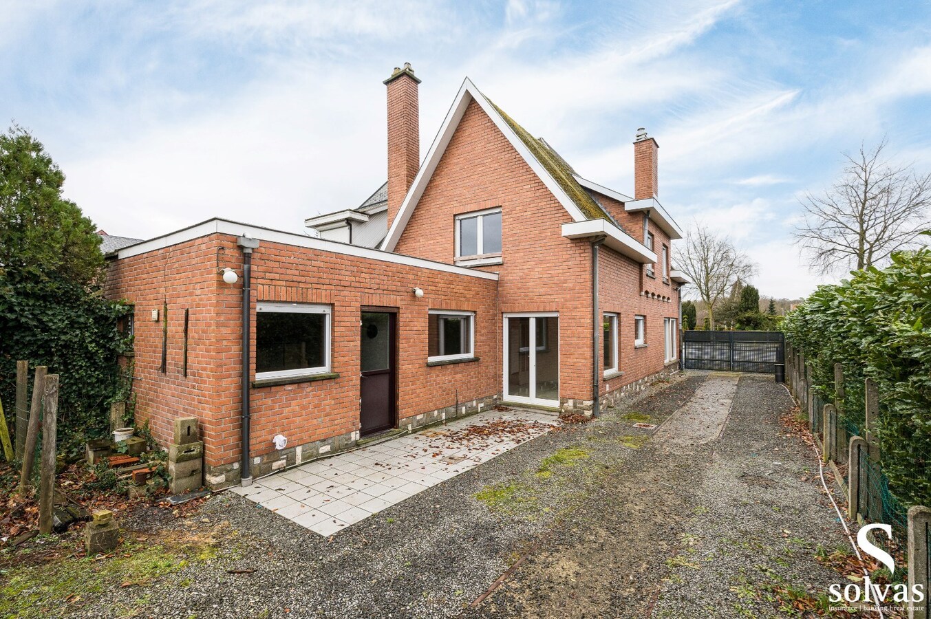 Handelswoning aan de N9 te Lovendegem! 