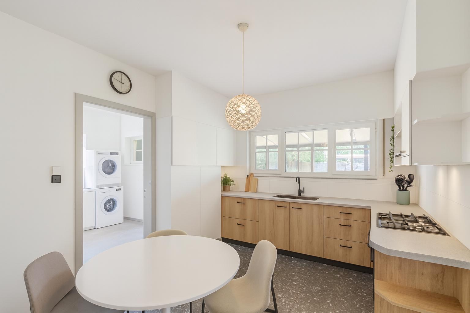 Ruime villa met 4 slaapkamers – renovatieproject met potentieel! 