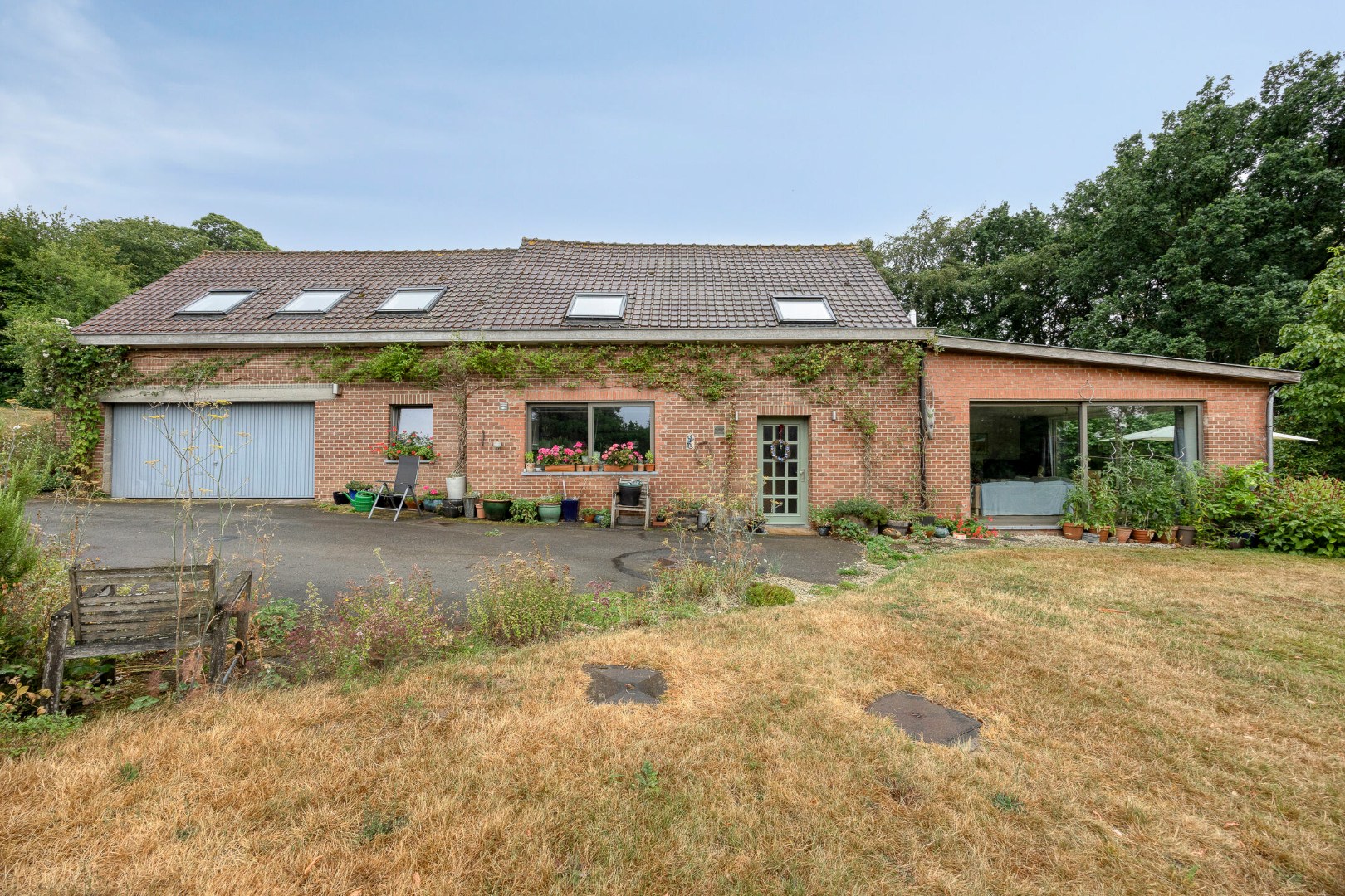 WONING met 4 kamers + bureau + garage 1640 SINT-GENESIUS-RODE 