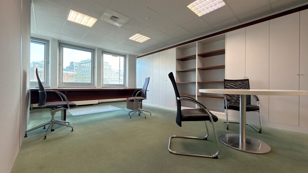 Ingedeelde kantoren te huur nabij station Antwerpen-Centraal