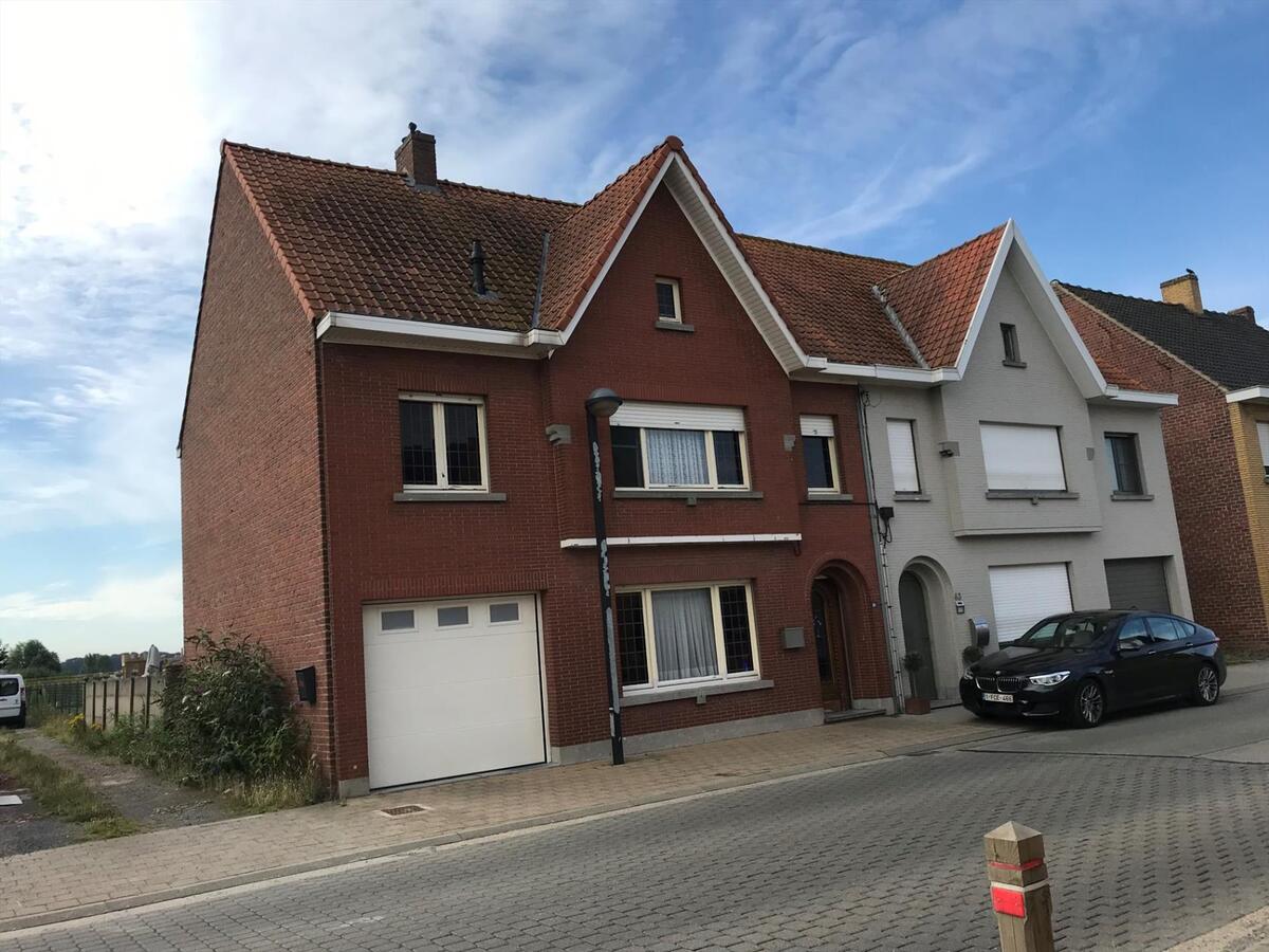 Uiterst ruime gezinswoning met onderhoudsvriendelijke zuidgerichte tuin 