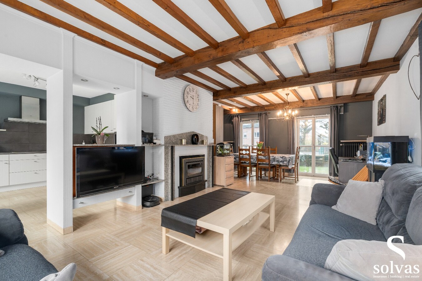 Ruime gezinswoning met grote tuin op centrale ligging in Ursel 