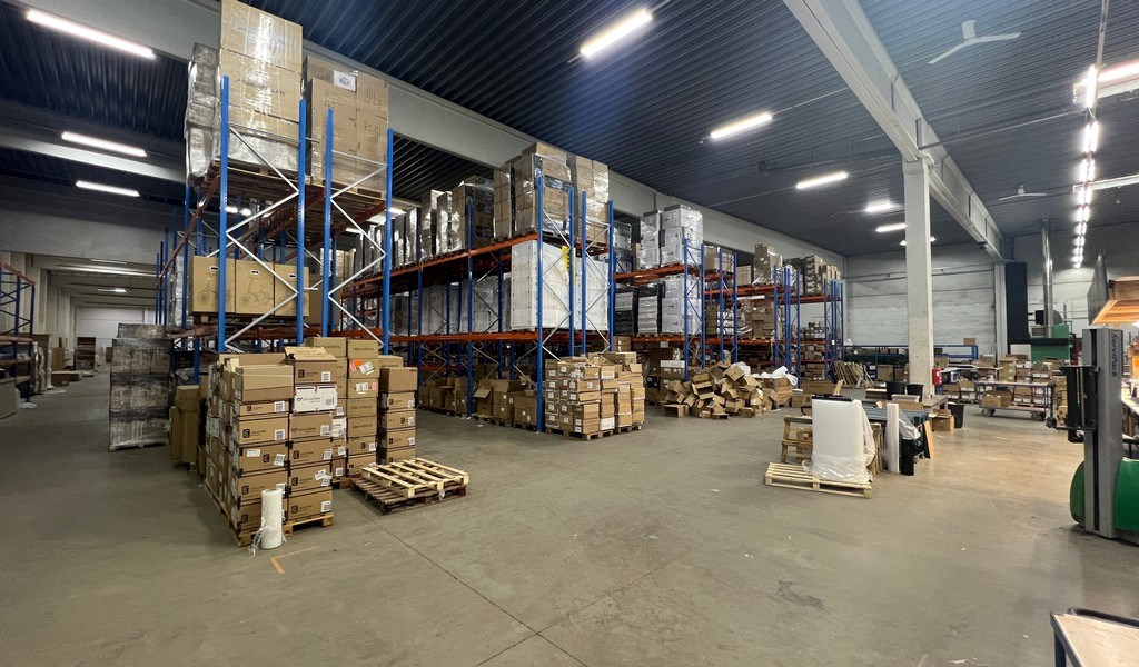 Bedrijfspand te koop in industriezone Klein Frankrijk in Ronse