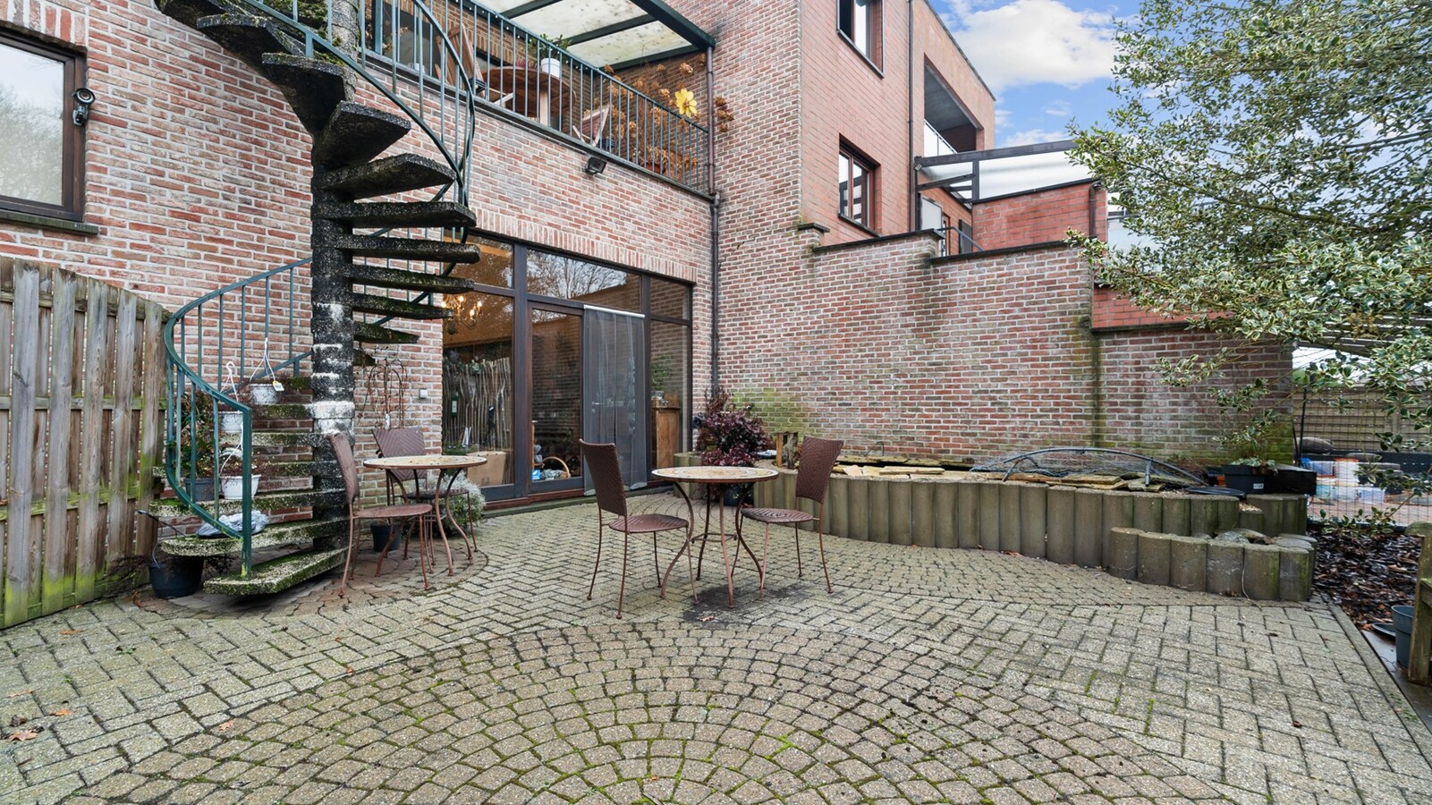 KESSEL-LO Handelspand + garage 