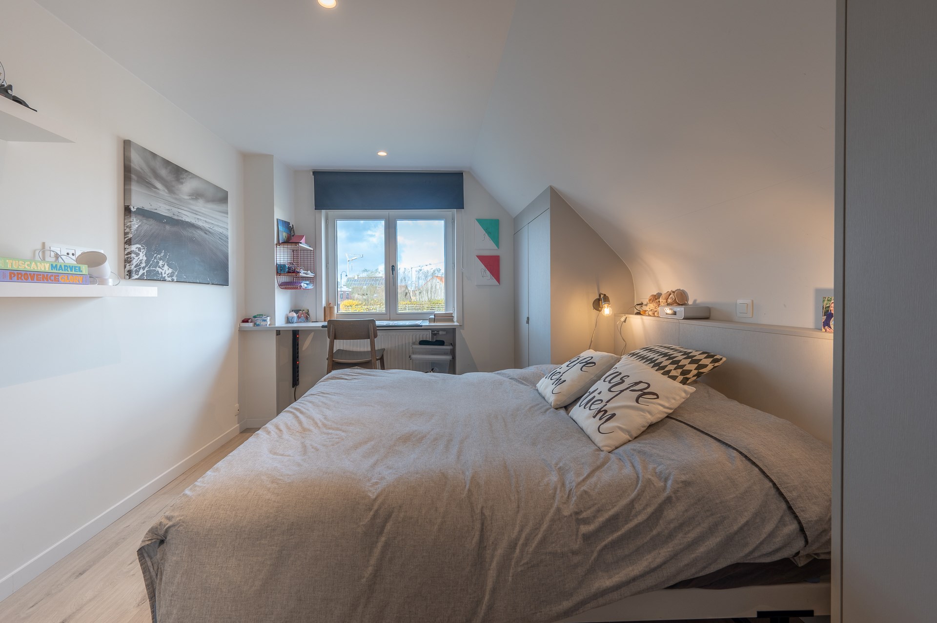 Propriété exceptionnelle et rénovée (5 510 m² de terrain) à proximité du centre de Knokke-Heist et bénéficiant d'une vue exceptionnelle sur les polders de Knokke. 