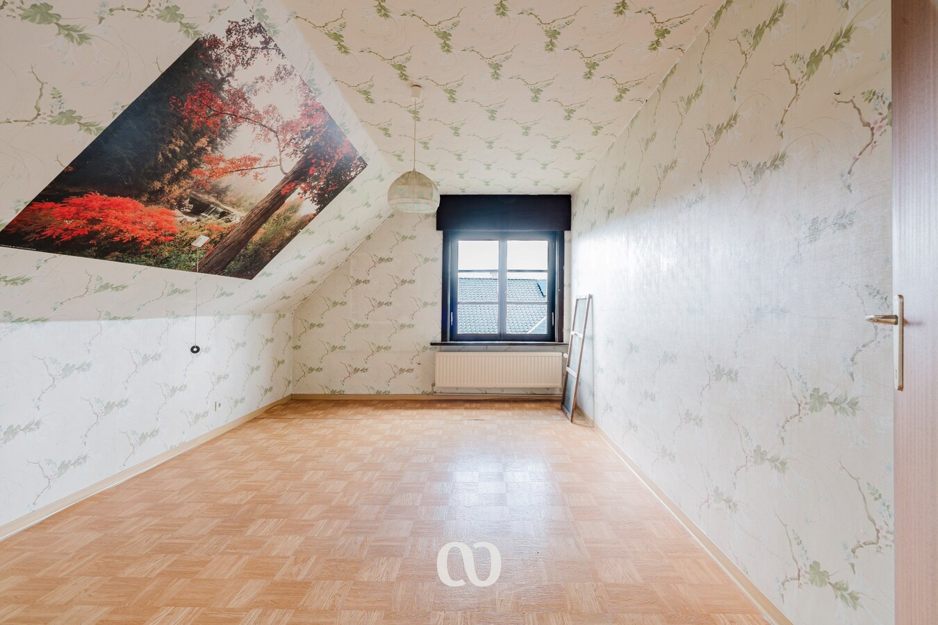 Prachtig gelegen gezinswoning met tuin en uitzicht in het centrum van Etikhove 