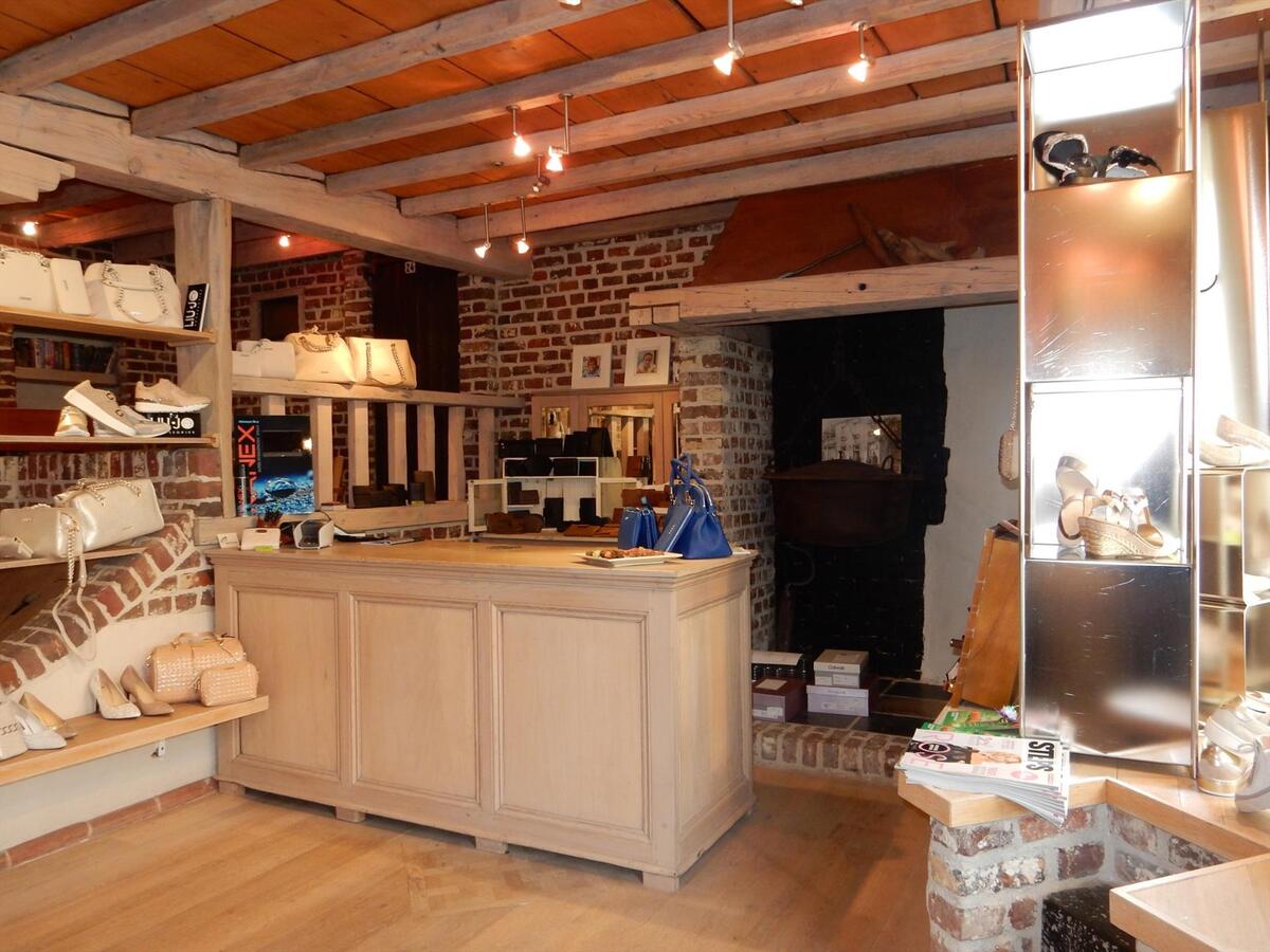 Prachtige handelszaak op commerciële ligging 