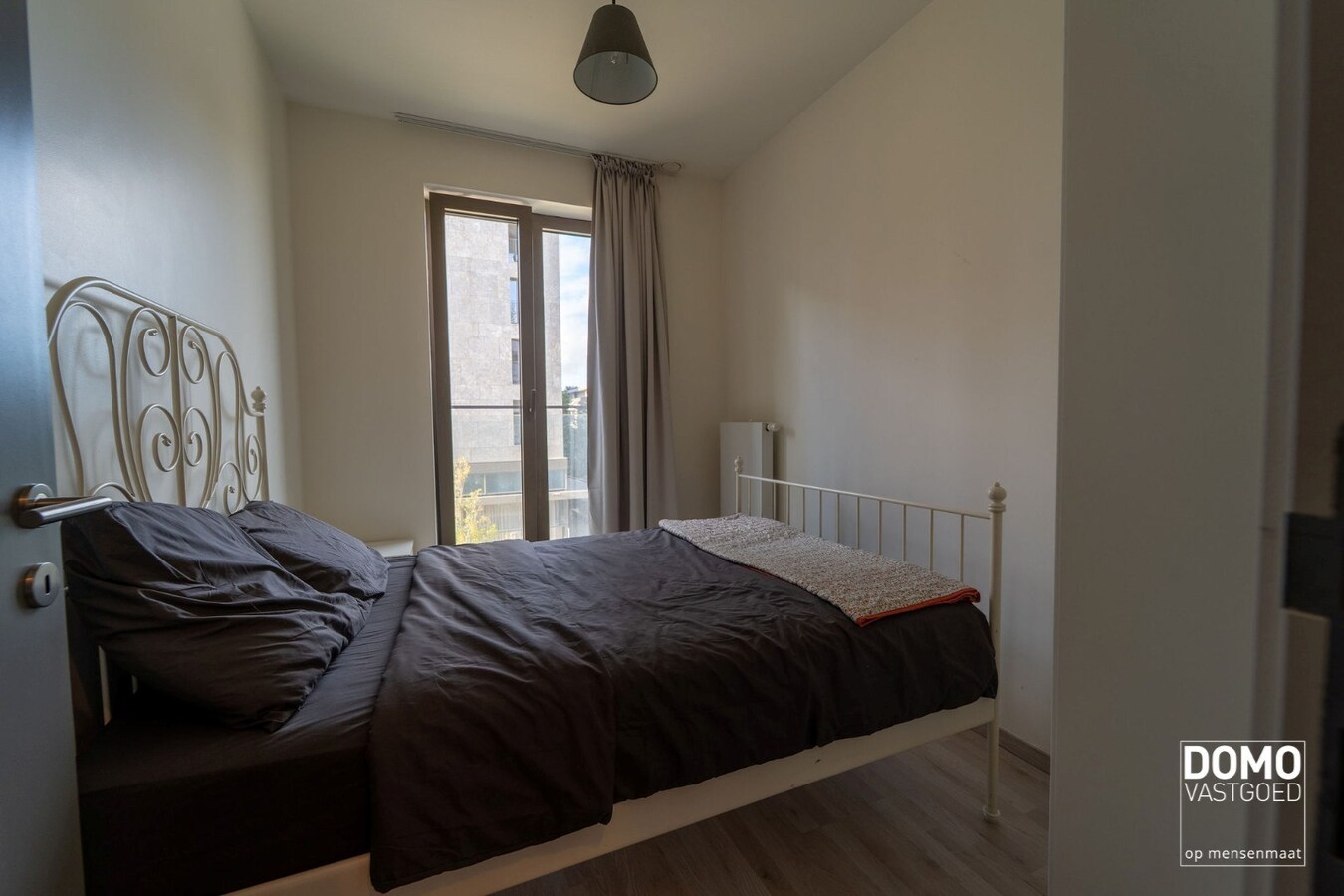 APPARTEMENT MET PRACHTIG TERRAS, 2 SLAAPKAMERS EN AUTOSTANDPLAATS TE KOOP AAN QUARTIER BLUE, HASSELT 