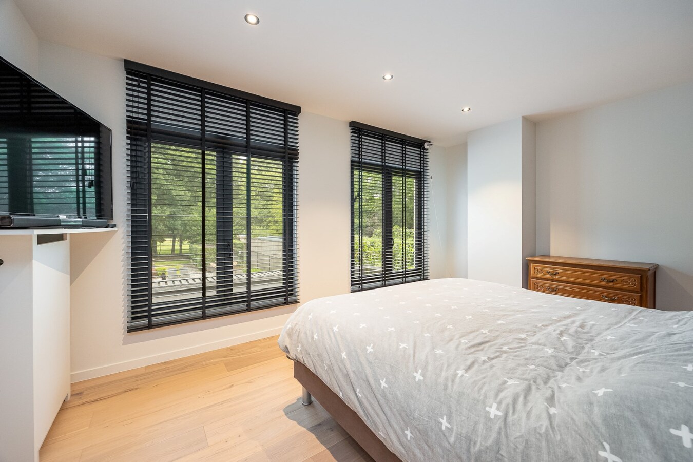 Moderne villa met zwembad op een toplocatie te Schilde! 