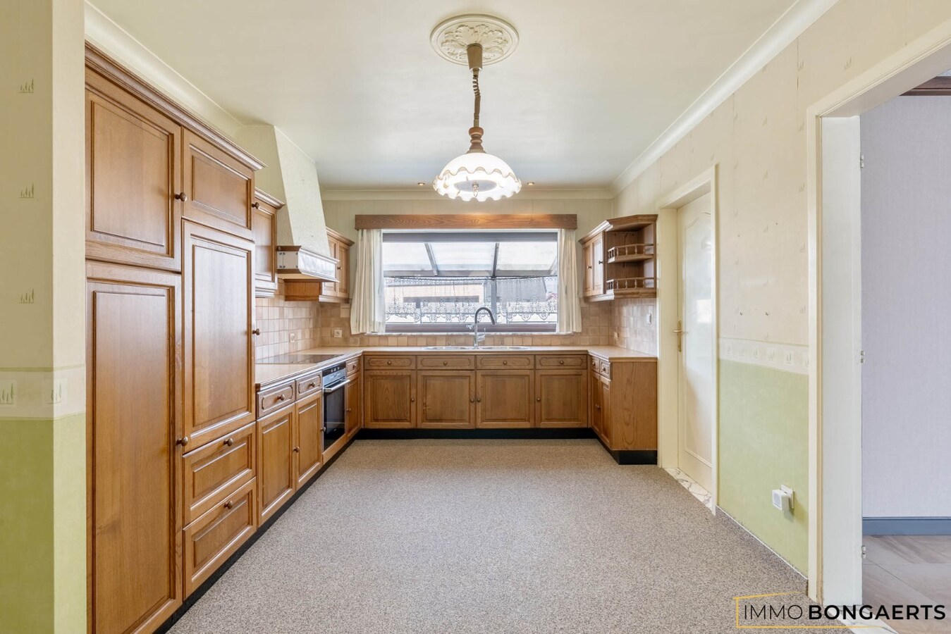 Ruime woning met drie slaapkamers 